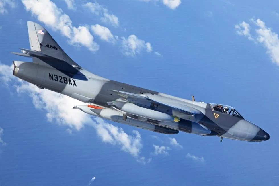 Hawker Hunter crashes off California