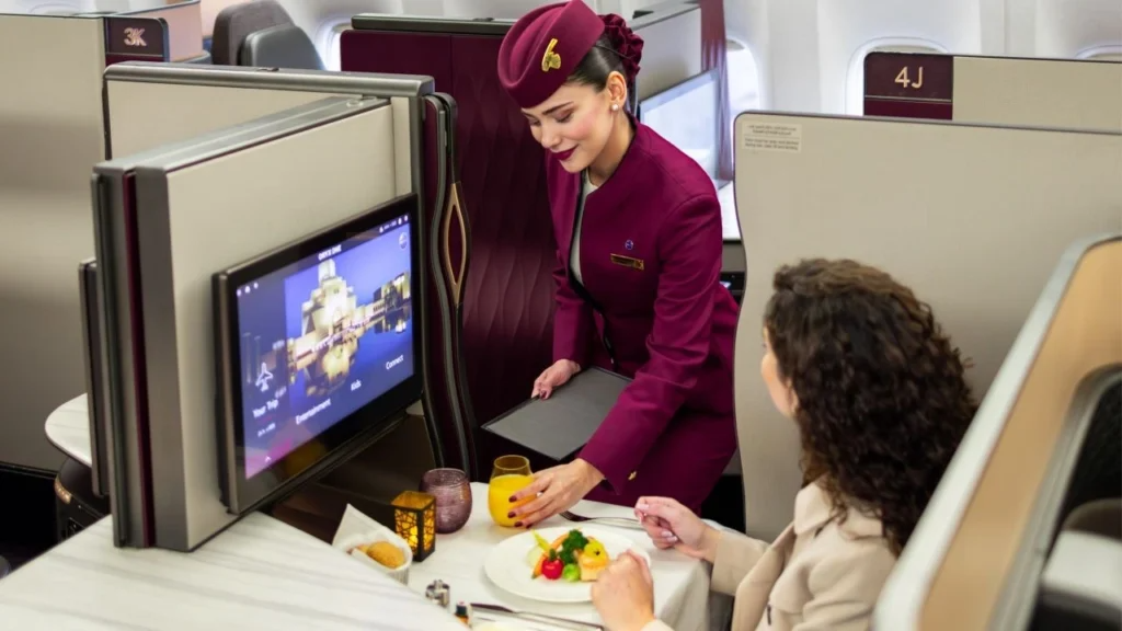 Qatar crew stops inflight filming