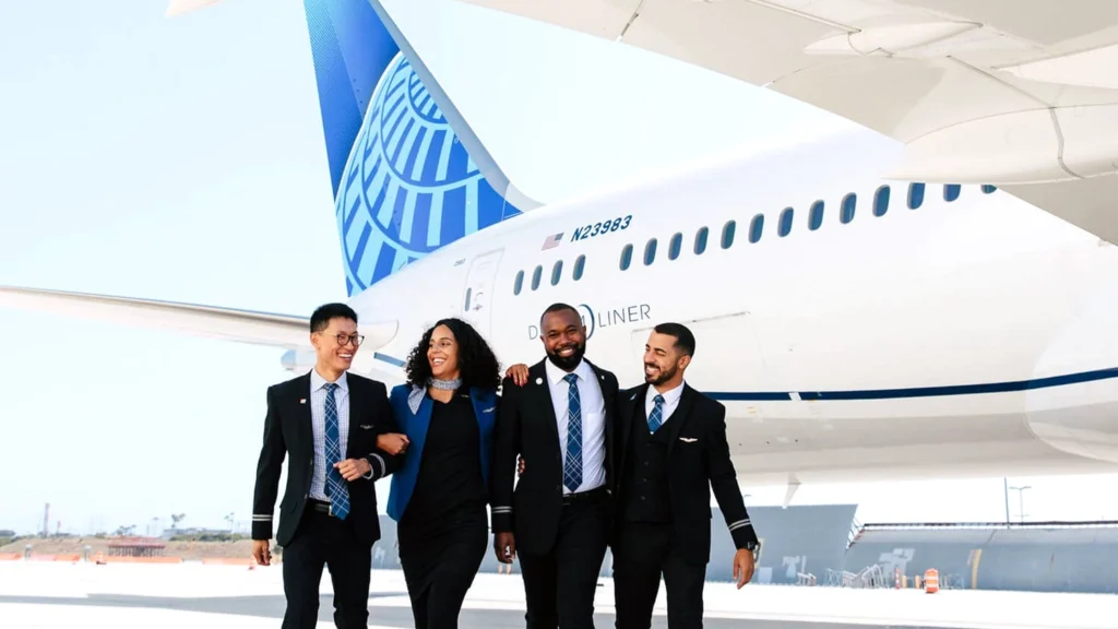 United Airlines dress code debate