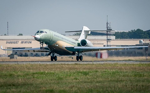 Falcon 10X makes debut