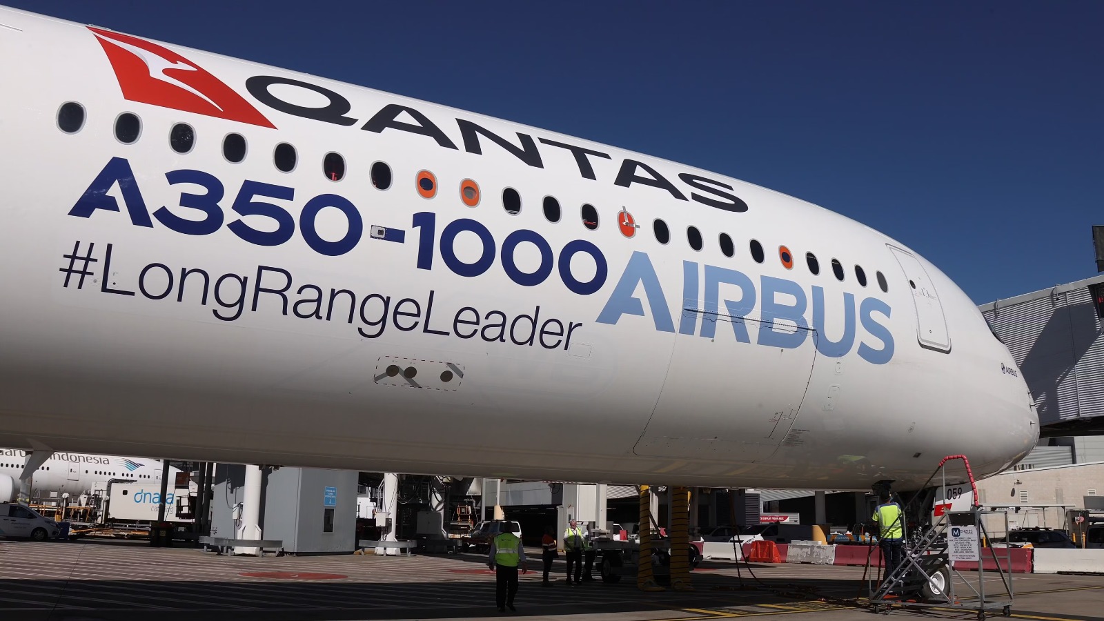 Qantas keeps extra legroom
