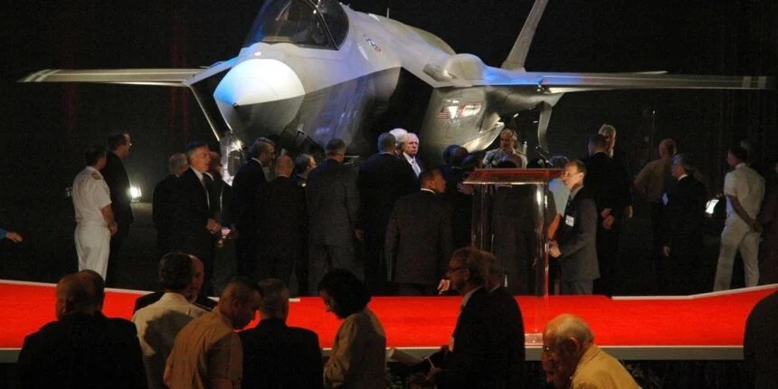 US reviews defence budget