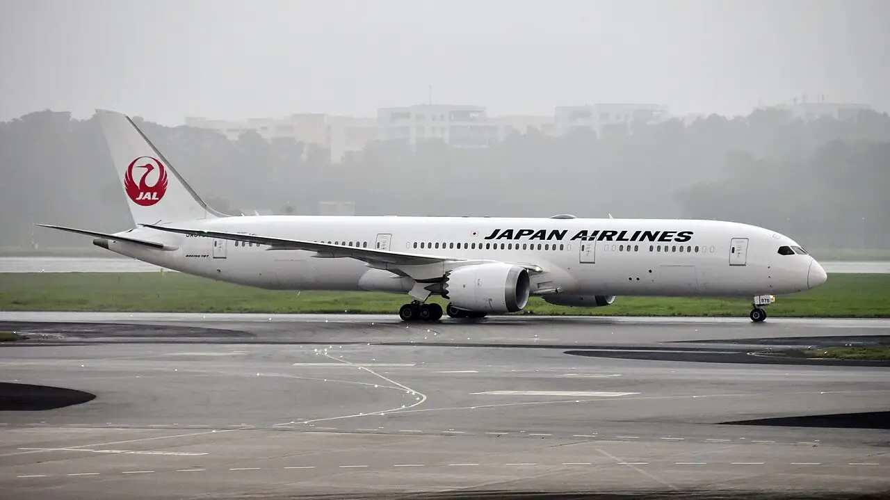 JAL supports Vietnam MRO