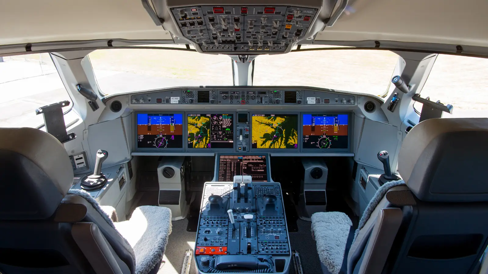 Airbus A220 unique fly-by-wire