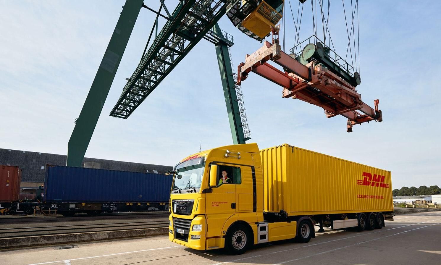 DHL tests rail freight logistics