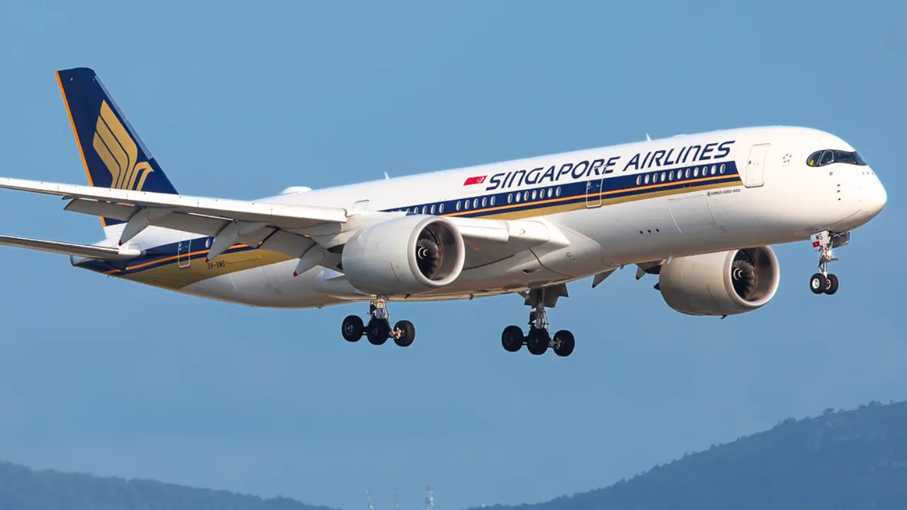 Singapore Airlines reshuffles business class