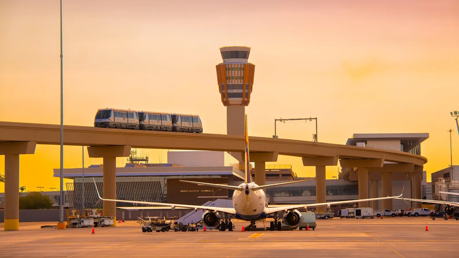American Airlines leads Phoenix terminal