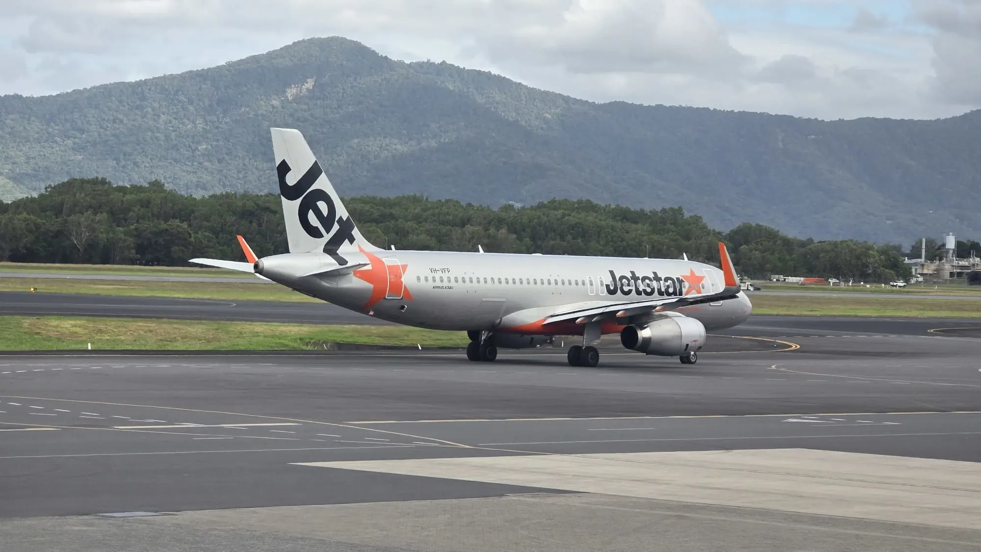 Jetstar extends Sunshine Coast flights