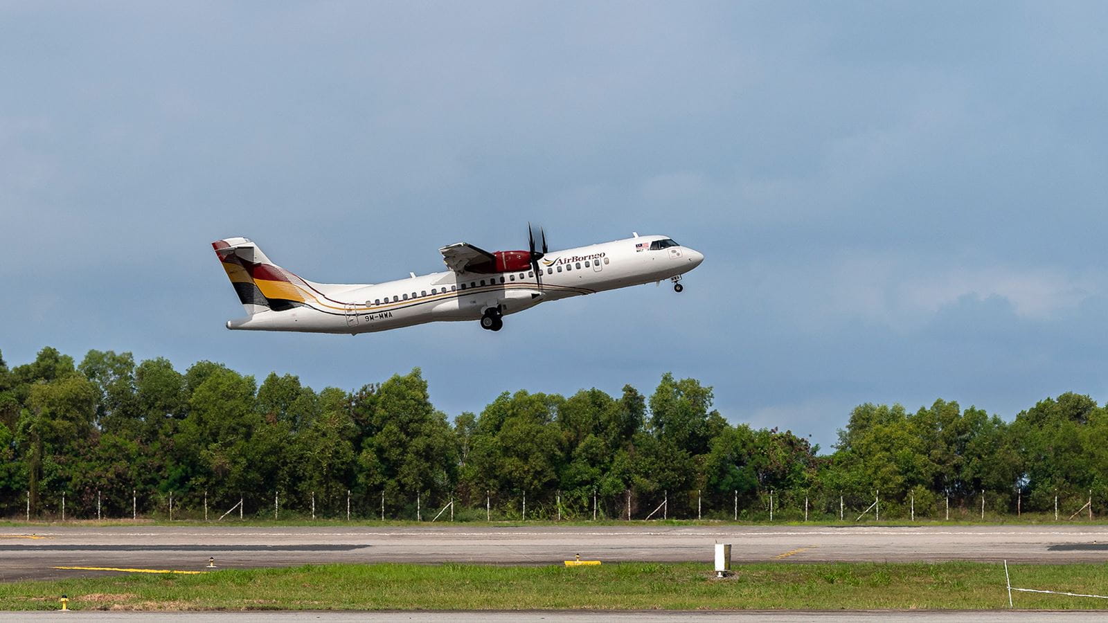 AirBorneo signs engine deal