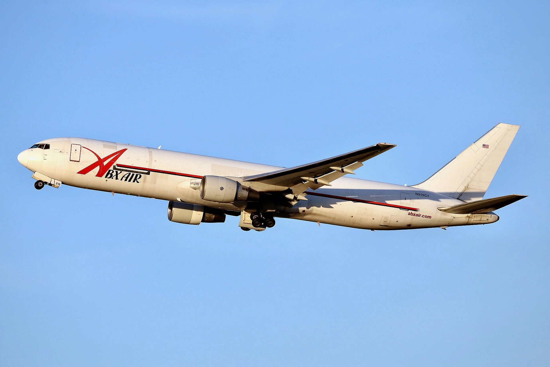 ABX B767 wrong runway 