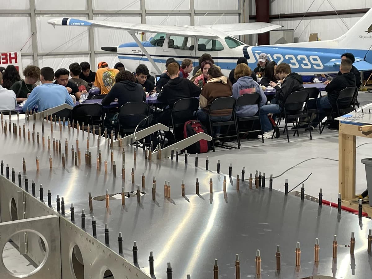 EAA and AOPA unite youth