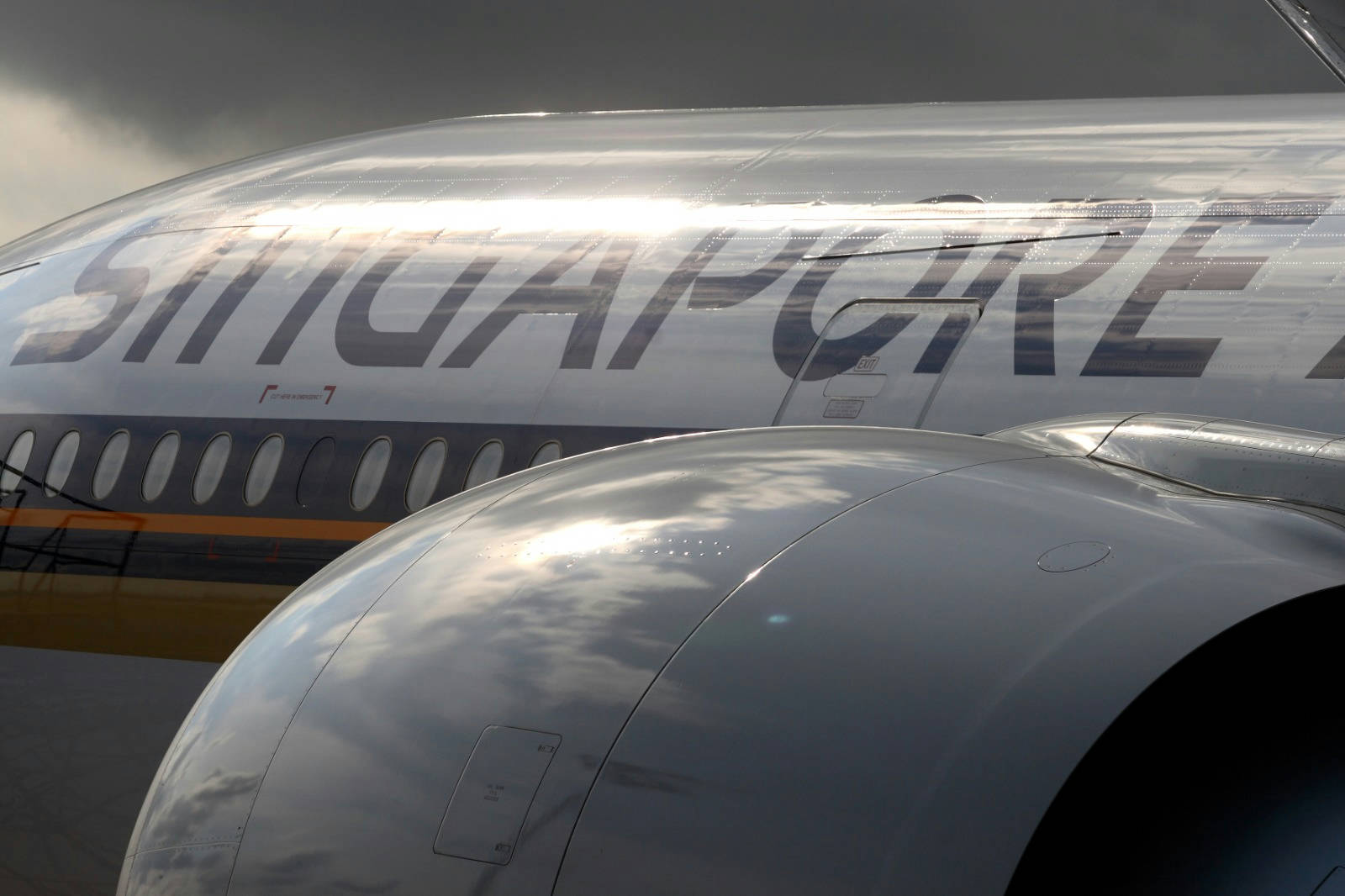 Singapore Airlines plans yuan bond